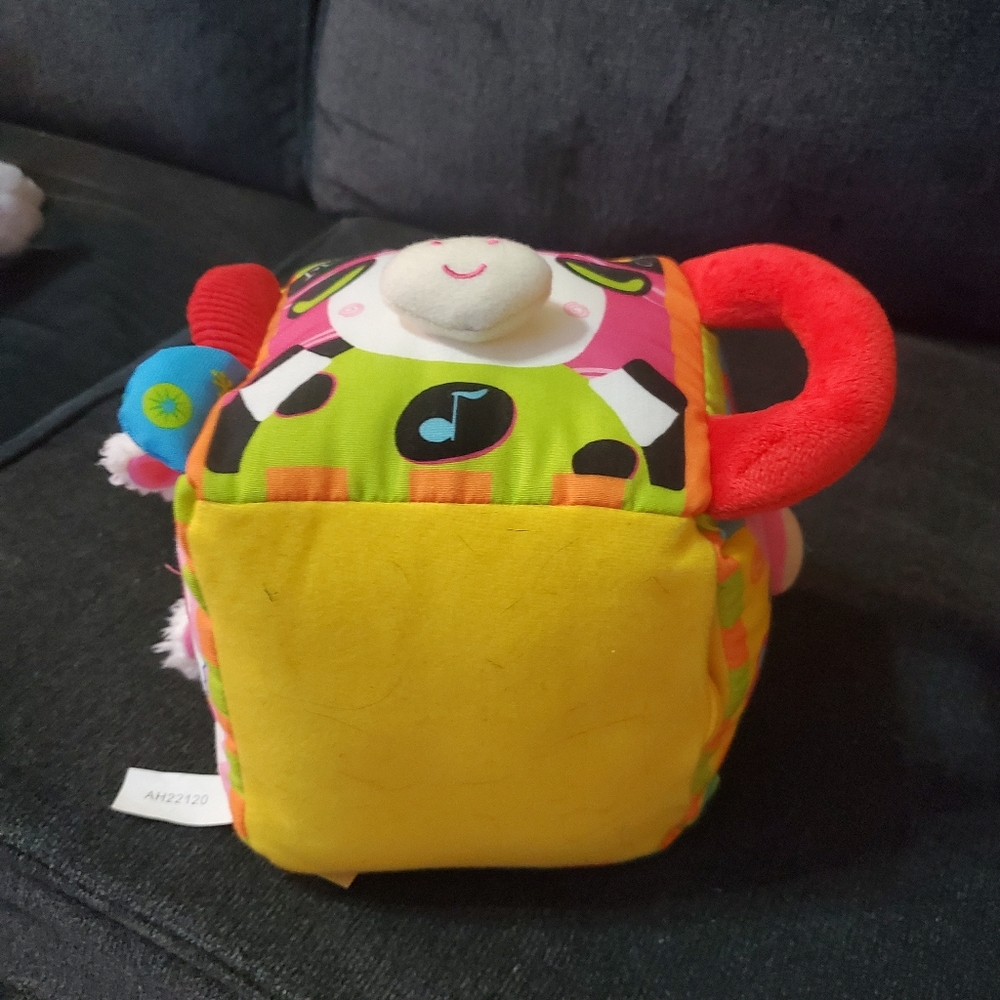 Melissa & Doug Farmyard Cube Learning Toy
